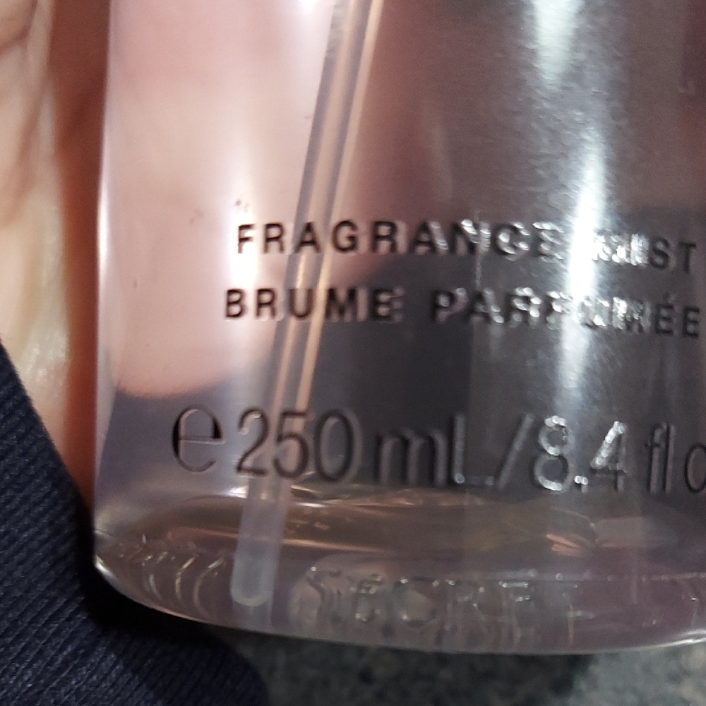 Victoria's Secret Lavender & Vanilla Mist - Picture 3 of 8